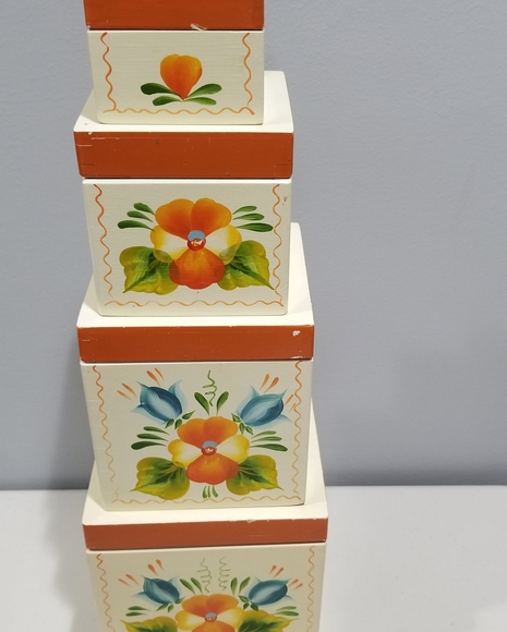 Nesting Boxes - Picture 2 of 2